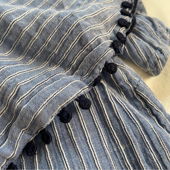 Tommy Hilfiger Off the Shoulder Top with Pom Poms size XXS - Picture 5 of 7